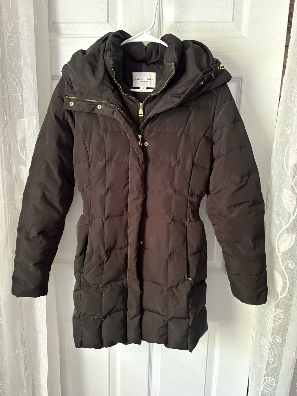 Cole Haan Signature Puffer Coat Womens size S Black Hooded Down Blend Gold Zip